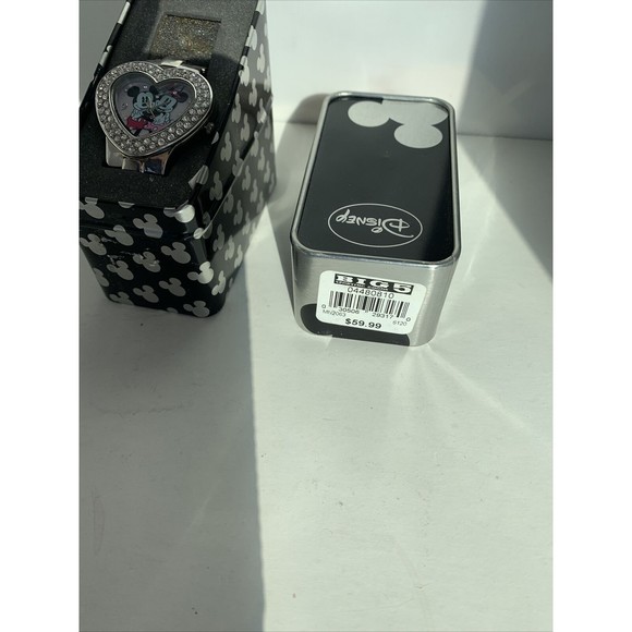 Disney Mickey Minnie Mouse Bracelet Watch Heart Crystals Silver tone NEW Battery - Picture 4 of 6